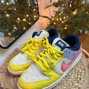 Nike Mens Yellow and Pink Sneakers